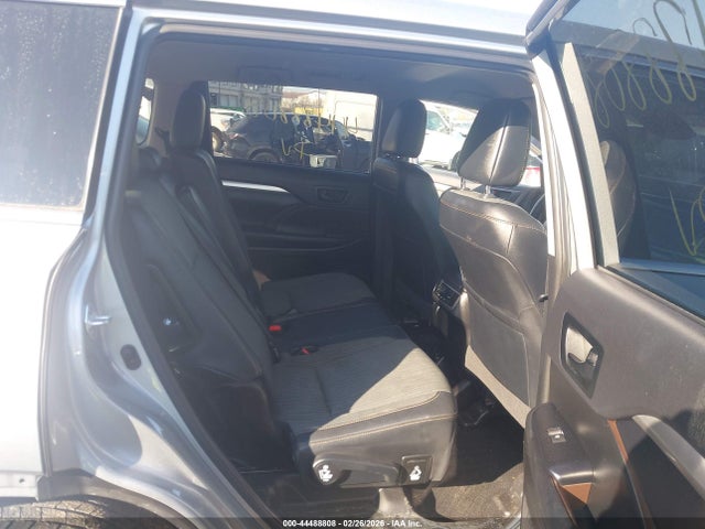 44488808 :رقم المزاد ، 5TDBZRFH2KS702028 vin ، 2019 Toyota Highlander Le Plus مزاد بيع