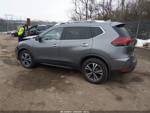 2019 NISSAN ROGUE JN8AT2MV4KW393924 Photo 2