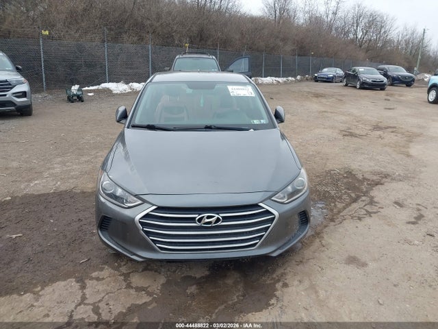 5NPD84LF0JH358818 Hyundai ELANTRA SEL