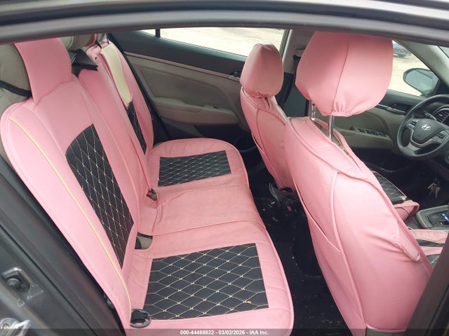 5NPD84LF0JH358818 Hyundai ELANTRA SEL