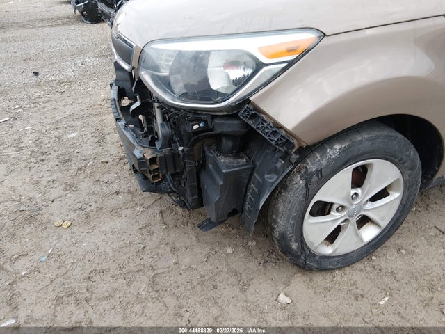 44488829 :رقم المزاد ، KNDJN2A2XE7018666 vin ، 2014 Kia Soul مزاد بيع