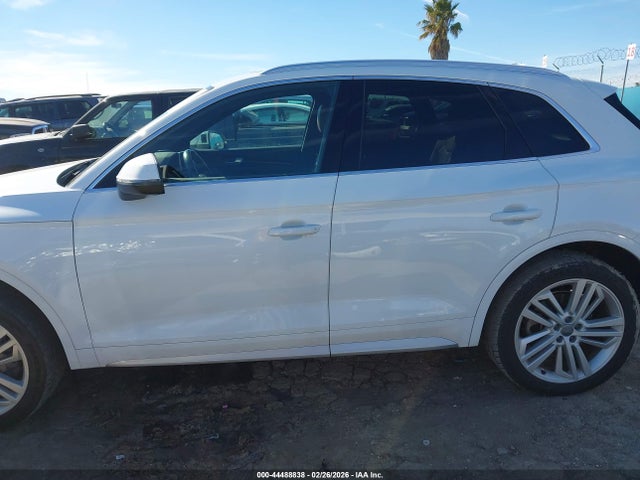 WA1BNAFY6J2159411 Audi Q5 2.0t Premium/2.0t Tech Premium