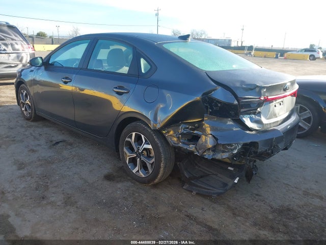 3KPF24AD3ME341970 KIA Forte Lxs