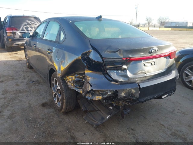 3KPF24AD3ME341970 KIA Forte Lxs