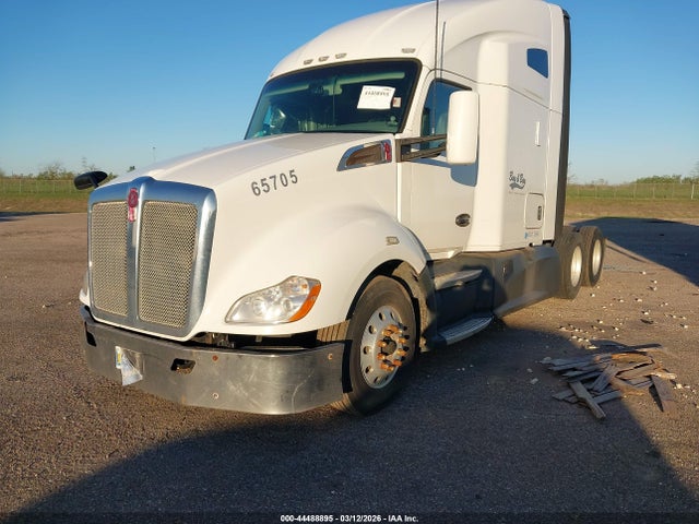Продажа на аукционе авто 2017 Kenworth T680, vin: 1XKYDP9X7HJ175193, номер лота: 44488895