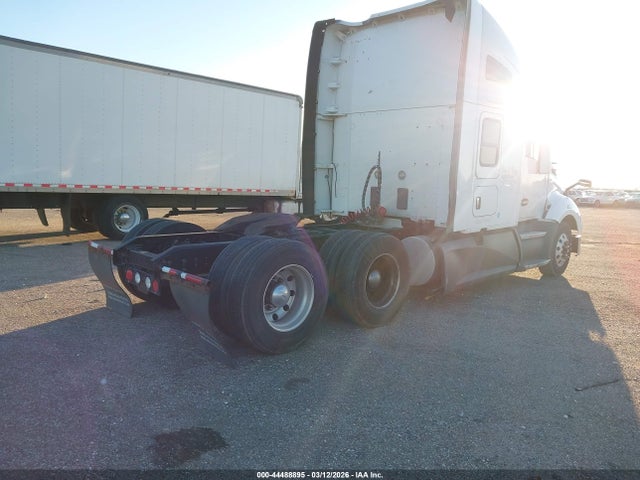 Продажа на аукционе авто 2017 Kenworth T680, vin: 1XKYDP9X7HJ175193, номер лота: 44488895