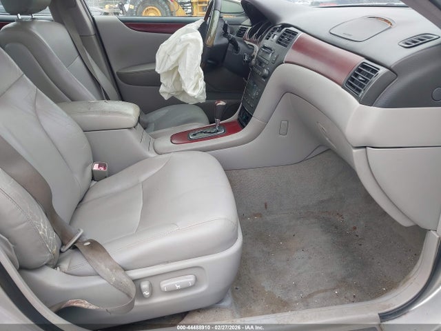 Продажа на аукционе авто 2004 Lexus Es 330, vin: JTHBA30G245042519, номер лота: 44488910
