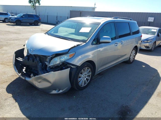 Aukcja sprzedaży 2011 Toyota Sienna Xle, vin: 5TDDK3DC7BS003205, numer aukcji: 44488924