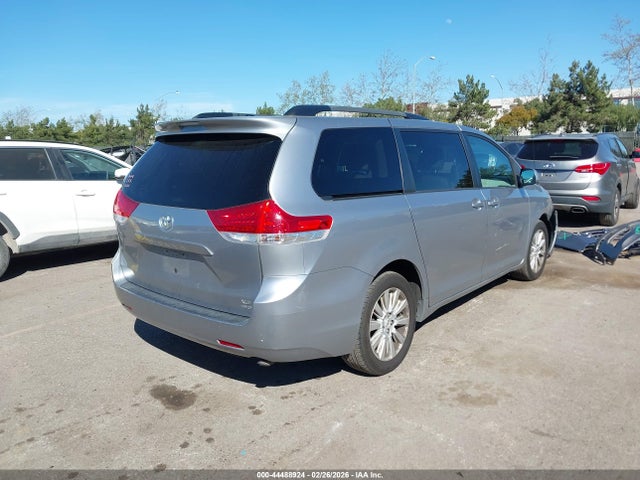 Aukcja sprzedaży 2011 Toyota Sienna Xle, vin: 5TDDK3DC7BS003205, numer aukcji: 44488924