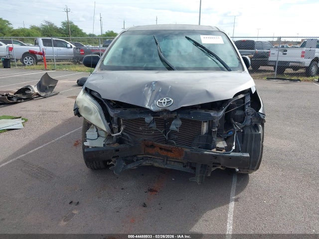 2014 Toyota Sienna L V6 7 Passenger მანქანა იყიდება აუქციონზე, vin: 5TDZK3DC9ES473732, აუქციონის ნომერი: 44488933