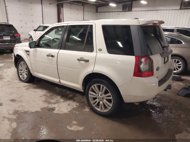 2010 LAND ROVER LR2 SALFT2BN0AH192750 Photo 2