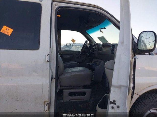 1999 CHEVROLET EXPRESS 1GCFG15R6X1082050 Photo 4