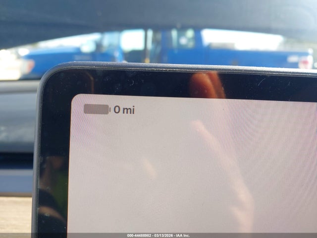 2024 Tesla Model Y Long Range Dual Motor All-wheel Drive მანქანა იყიდება აუქციონზე, vin: 7SAYGDEE6RA331643, აუქციონის ნომერი: 44488982