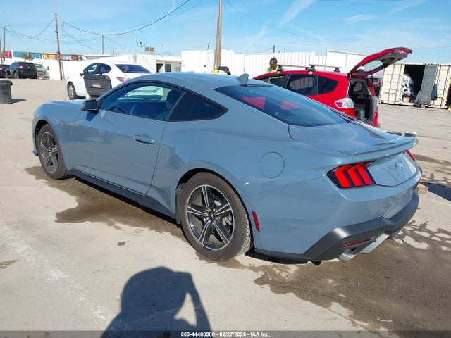 Ford Mustang Ecoboost Premium Fastback 2025 1FA6P8TH2S5116155 Image 3