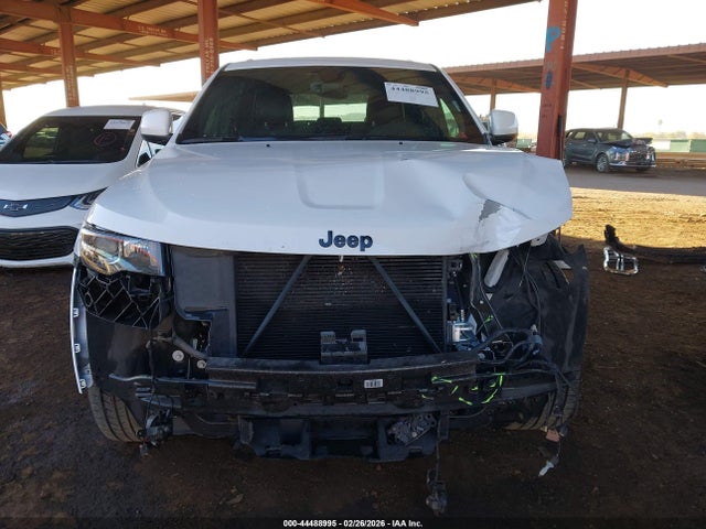 1C4RJEAGXJC110017 Jeep Grand Cherokee Altitude 4x2