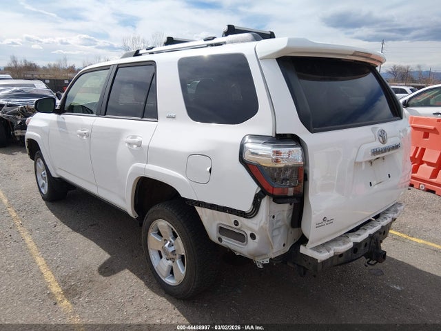 2021 TOYOTA 4RUNNER JTENU5JR9M5881113 Photo 2