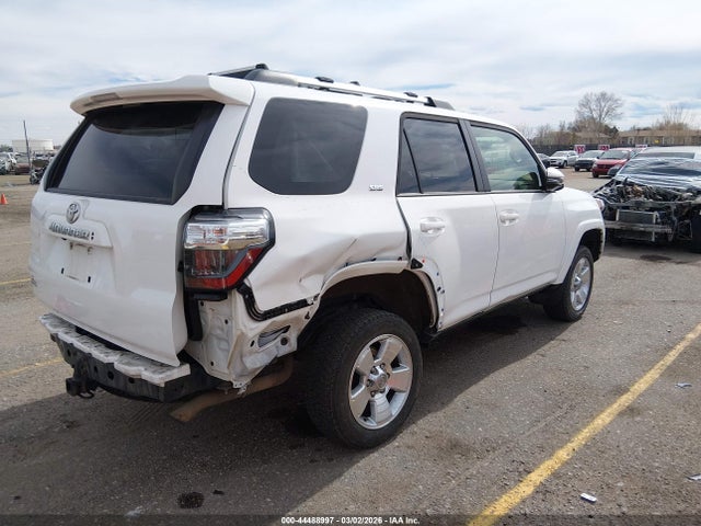 2021 TOYOTA 4RUNNER JTENU5JR9M5881113 Photo 3
