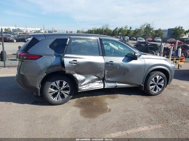 5N1AT3BB4MC695904 Nissan Rogue Sv Intelligent Awd