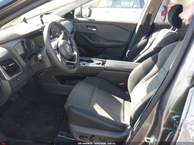 5N1AT3BB4MC695904 Nissan Rogue Sv Intelligent Awd