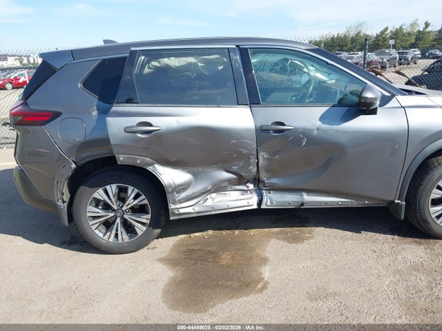 5N1AT3BB4MC695904 Nissan Rogue Sv Intelligent Awd