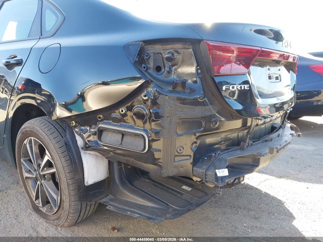 3KPF24AD9RE754905 KIA Forte Lxs