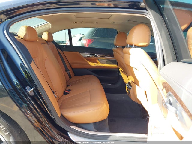 2017 BMW 740I WBA7E2C52HG739745 Photo 7