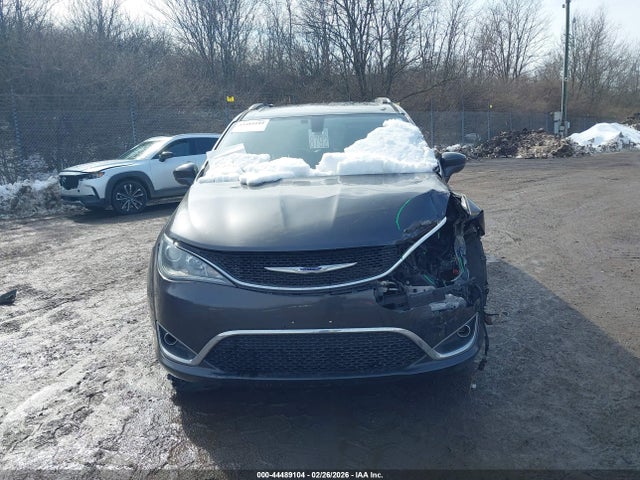 2019 Chrysler Pacifica Touring L მანქანა იყიდება აუქციონზე, vin: 2C4RC1BG3KR675669, აუქციონის ნომერი: 44489104
