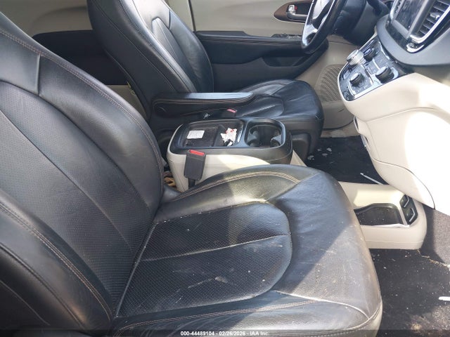 2019 Chrysler Pacifica Touring L მანქანა იყიდება აუქციონზე, vin: 2C4RC1BG3KR675669, აუქციონის ნომერი: 44489104