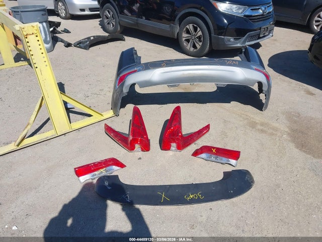 Honda CR-V LX 2018 2HKRW5H33JH408692 Image 12