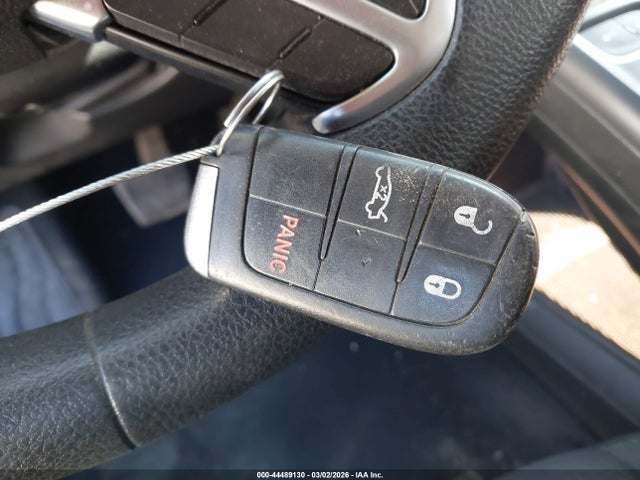 Продаж на аукціоні авто 2015 Chrysler 200 Limited, vin: 1C3CCCAB1FN732434, номер лоту: 44489130