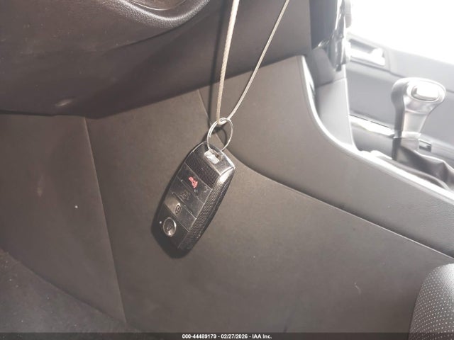 KNDP63AC4L7654597 KIA SPORTAGE S