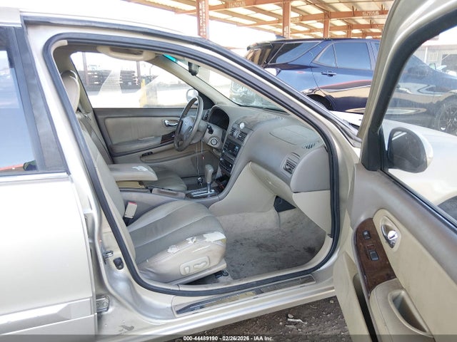 Продажа на аукционе авто 2001 Infiniti I30 Luxury, vin: JNKCA31A71T028735, номер лота: 44489190