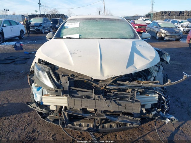 3LN6L2GK1FR623443 Lincoln MKZ