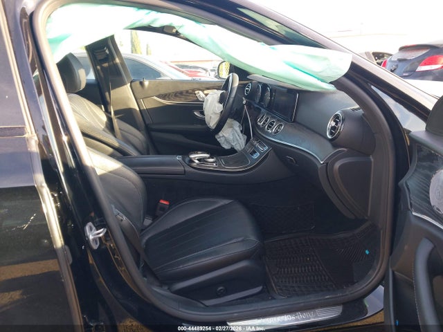 WDDZF4JB4KA488482 Mercedes-Benz E 300