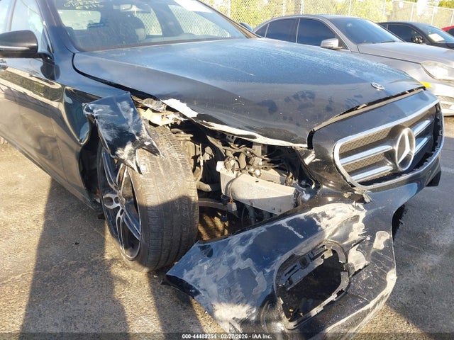 WDDZF4JB4KA488482 Mercedes-Benz E 300