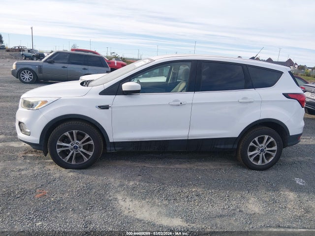 Ford ESCAPE SE 2019 1FMCU0GD7KUB31363 Image 14