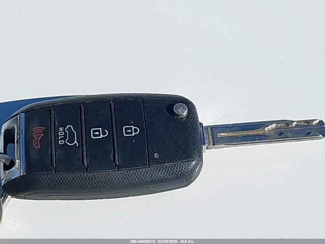 KNDMA5C15H6282855 KIA Sedona L