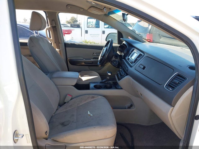 KNDMA5C15H6282855 KIA Sedona L
