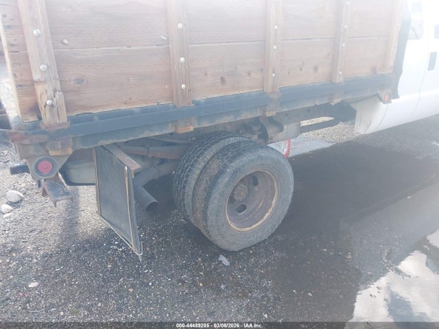 Ford F-350 Chassis Xl 2015 1FD8X3H61FEC70841 Image 6