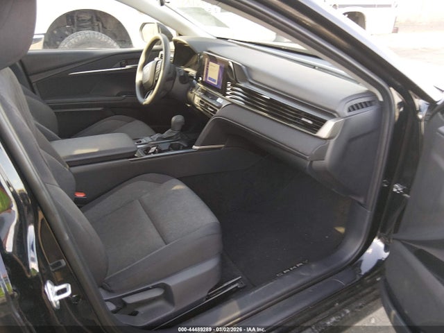 Toyota CAMRY LE 2025 4T1DAACK7SU525999 Image 5