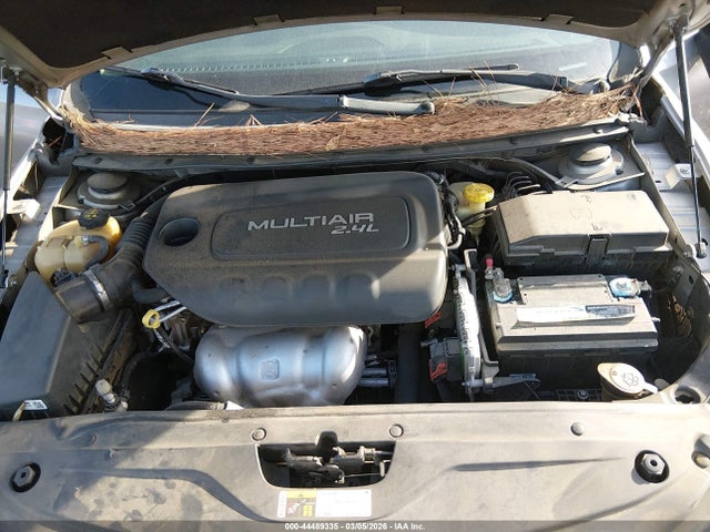 2015 Chrysler 200 Limited მანქანა იყიდება აუქციონზე, vin: 1C3CCCAB3FN754869, აუქციონის ნომერი: 44489335