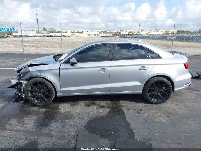 Продаж на аукціоні авто 2018 Audi A3 2.0t Premium/2.0t Tech Premium, vin: WAUAUGFF3J1091822, номер лоту: 44489422