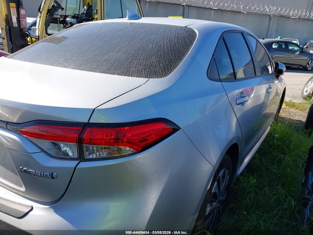 Toyota Corolla Hybrid Le 2022 JTDEAMDE4N3006065 Image 4
