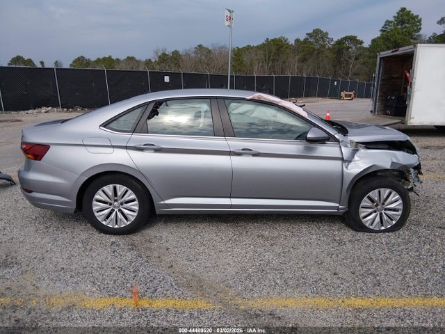 2019 Volkswagen Jetta 1.4t R-line/1.4t S/1.4t Se მანქანა იყიდება აუქციონზე, vin: 3VWCB7BU0KM272433, აუქციონის ნომერი: 44489520