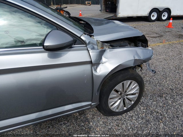2019 Volkswagen Jetta 1.4t R-line/1.4t S/1.4t Se მანქანა იყიდება აუქციონზე, vin: 3VWCB7BU0KM272433, აუქციონის ნომერი: 44489520