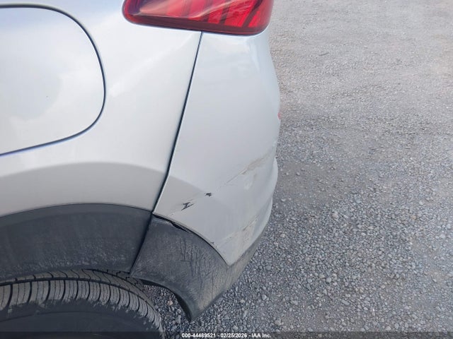 KM8J2CA47KU998382 Hyundai TUCSON SE