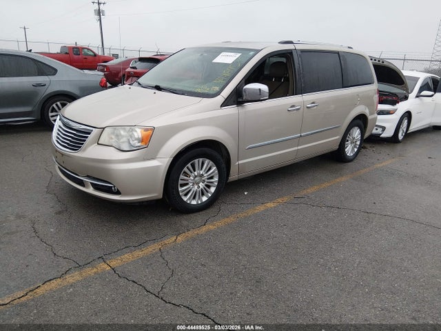 2014 Chrysler Town & Country Limited მანქანა იყიდება აუქციონზე, vin: 2C4RC1GGXER425519, აუქციონის ნომერი: 44489525
