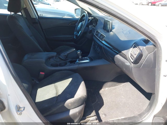 3MZBM1L77FM150105 Mazda Mazda3 I Touring