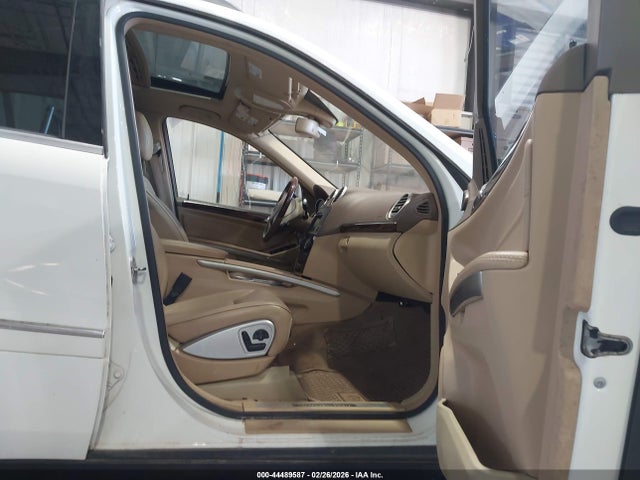 2010 MERCEDES-BENZ GL 550 4JGBF8GEXAA560235 Photo 4