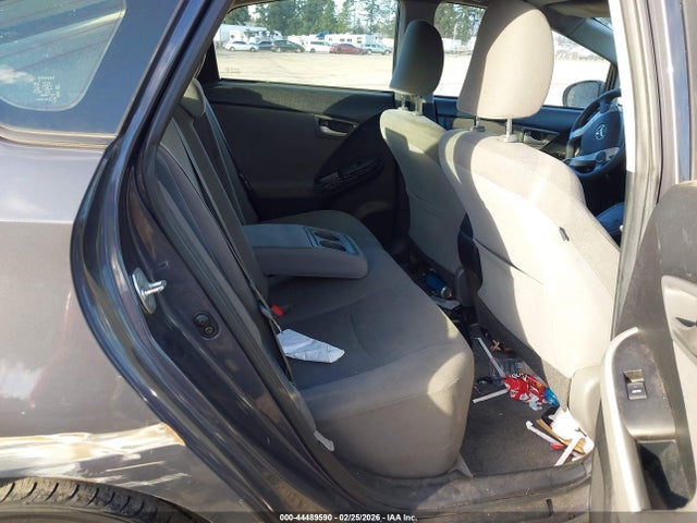 JTDKN3DU9E0365289 Toyota Prius Two